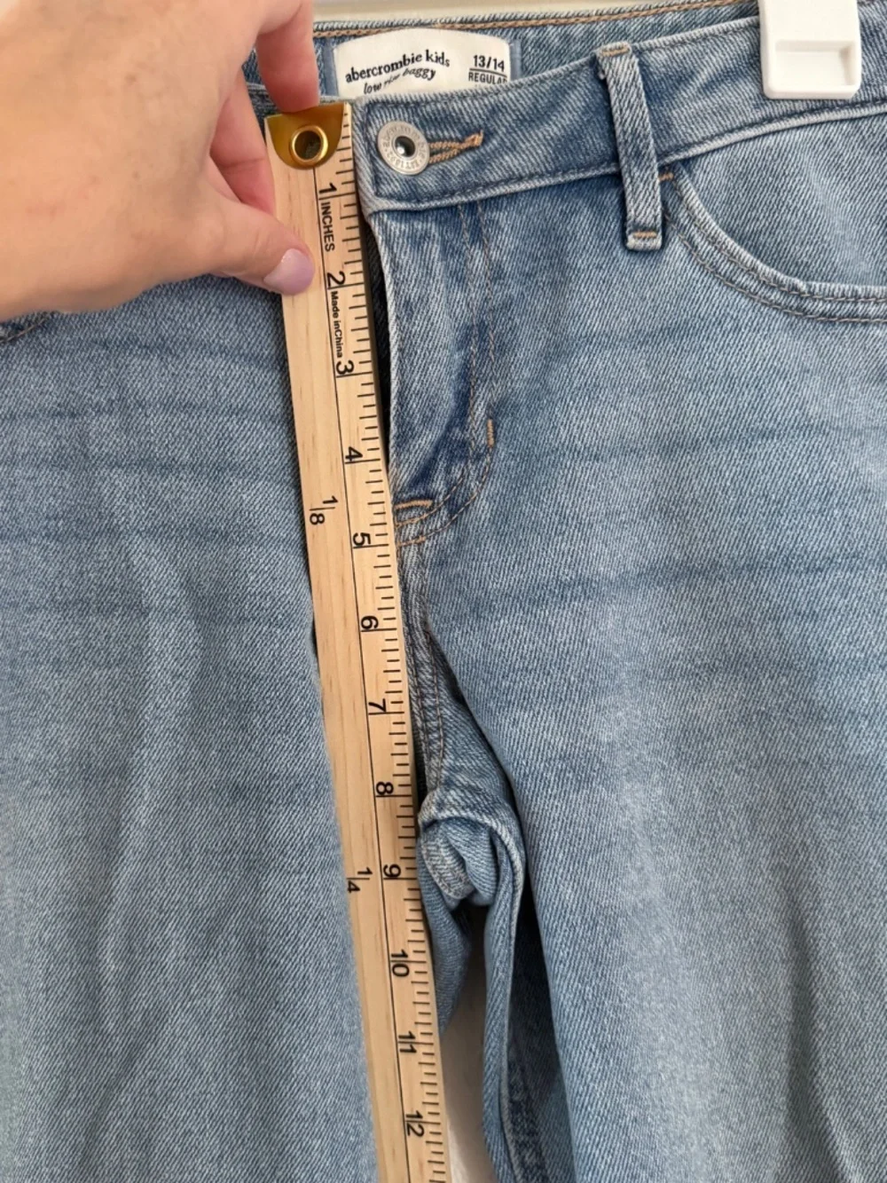 Abercrombie Kids Girls Jeans 13/14 Regular Low Rise Baggy Light Wash Denim